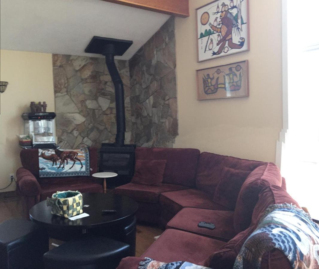 The Calgary Hub Hostel Style Home Экстерьер фото